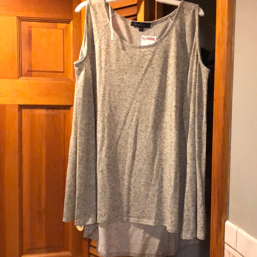 Light grey top